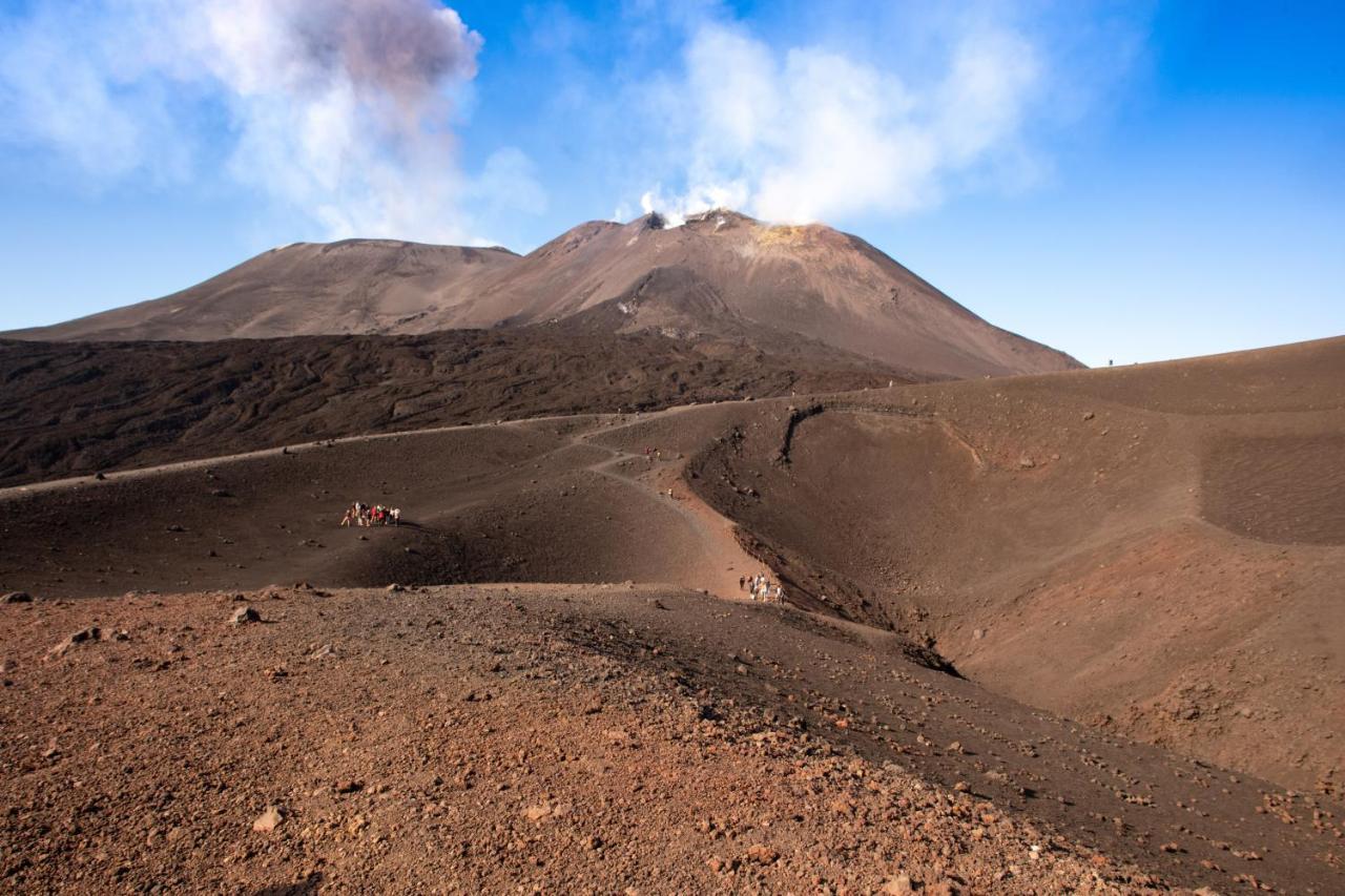 אסראלה Zaffiro Lavico Rooms Etna Nature Sea מראה חיצוני תמונה